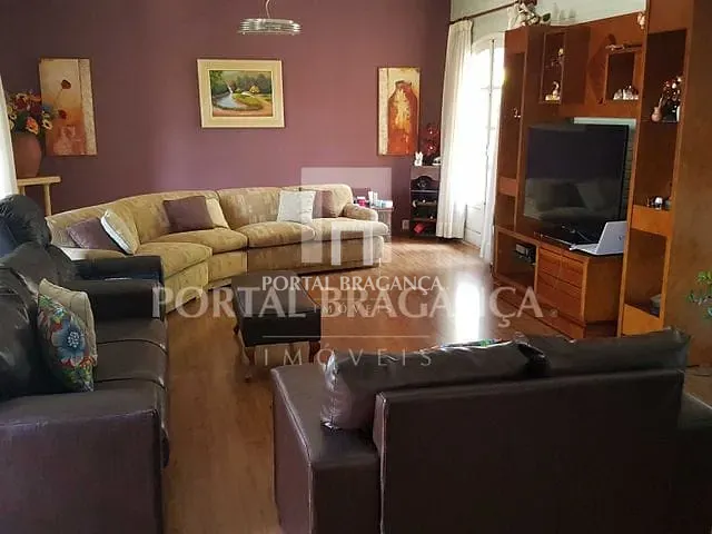 Sobrado com 780m² 3 quartos e 4 banheiros, à venda, no bairro Jardim Nova Bragança em Bragança Paulista