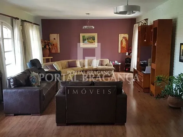 Sobrado com 780m² 3 quartos e 4 banheiros, à venda, no bairro Jardim Nova Bragança em Bragança Paulista