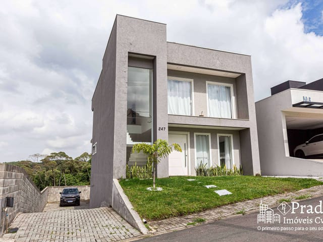 Sobrado 3 quartos e 3 banheiros, à venda, no bairro Arruda em Colombo
