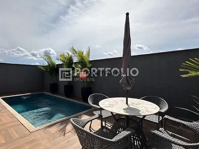Sobrado com 261m² 4 quartos e 4 banheiros, à venda, no bairro  Jardins Capri  em Senador Canedo