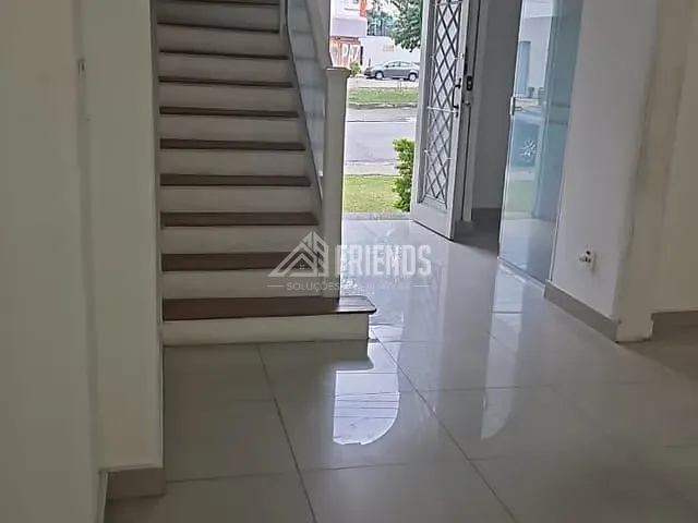 Sobrado com 244m², à venda ou para alugar, no bairro Jardim Paulista em São Paulo