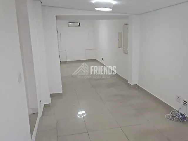Sobrado com 244m², à venda ou para alugar, no bairro Jardim Paulista em São Paulo
