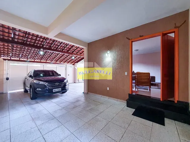 Sobrado com 249m² 4 quartos e 4 banheiros, à venda, no bairro Jardim Santa Adelaide em Jundiaí