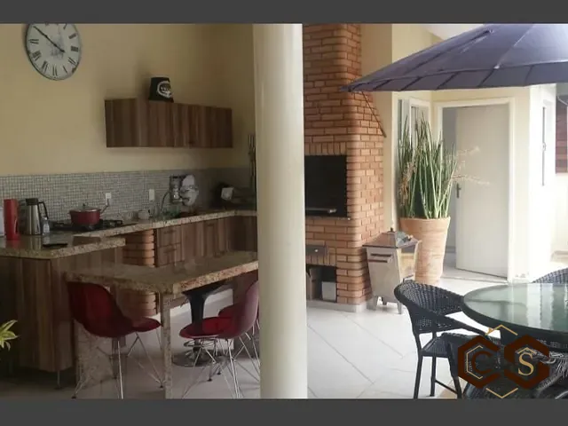 Sobrado com 360m² 3 quartos e 6 banheiros, à venda, no bairro Vila Suíça em Indaiatuba
