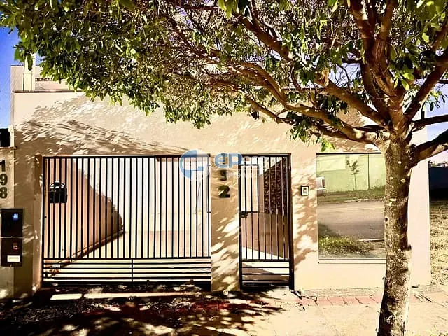 Sobrado com 252m² 3 quartos e 3 banheiros, à venda, no bairro Terras de Santana em Londrina