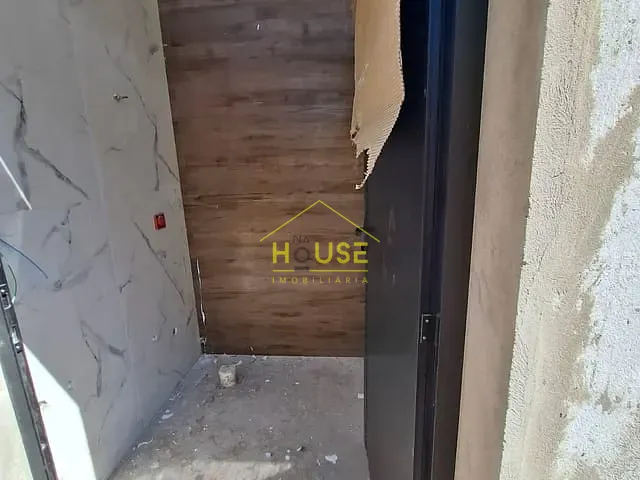 Sobrado com 250m² 4 quartos e 5 banheiros, à venda, no bairro Jardim Baldissera em Votuporanga