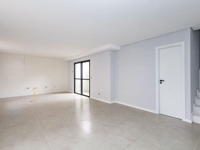 Sobrado com 95m² 3 quartos e 3 banheiros, à venda, no bairro Abranches em Curitiba