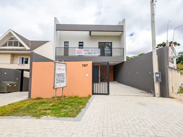 Sobrado com 95m² 3 quartos e 3 banheiros, à venda, no bairro Abranches em Curitiba