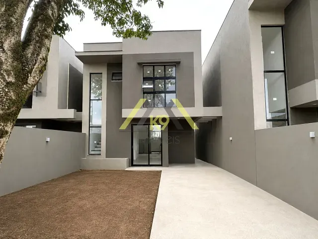 Sobrado 3 quartos e 3 banheiros, à venda, no bairro Abranches em Curitiba