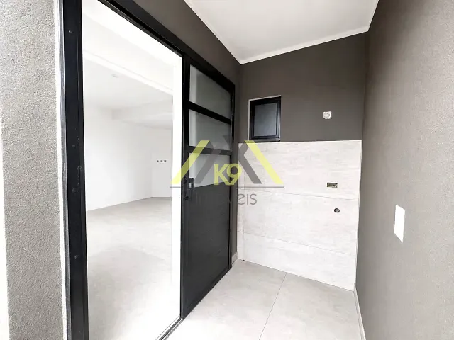 Sobrado 3 quartos e 3 banheiros, à venda, no bairro Abranches em Curitiba