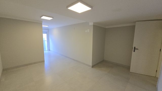 Sobrado com 360m² 3 quartos e 4 banheiros, à venda, no bairro Jardim Alamar em Maringá