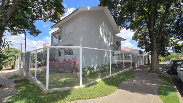 Sobrado com 360m² 3 quartos e 4 banheiros, à venda, no bairro Jardim Alamar em Maringá