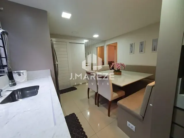 Sobrado com 260m² 3 quartos e 3 banheiros, à venda, no bairro Jardim Flamingos em Apucarana