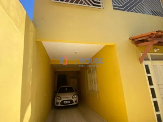 Sobrado com 150m² 6 quartos e 3 banheiros, à venda, no bairro Hernani Sá em Ilhéus