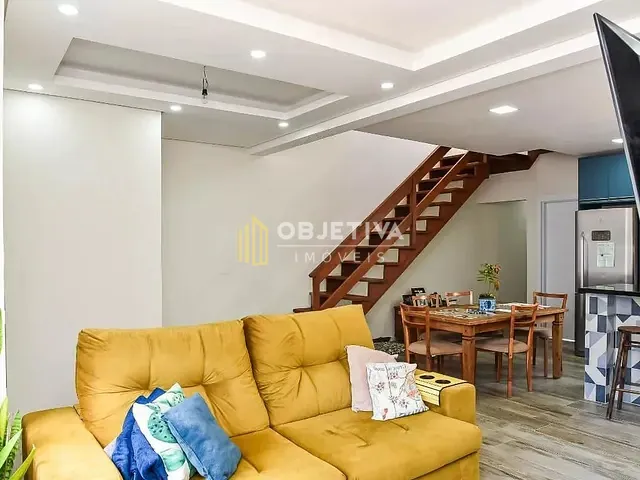 Sobrado com 198m² 4 quartos e 3 banheiros, à venda, no bairro Chácara das Pedras em Porto Alegre