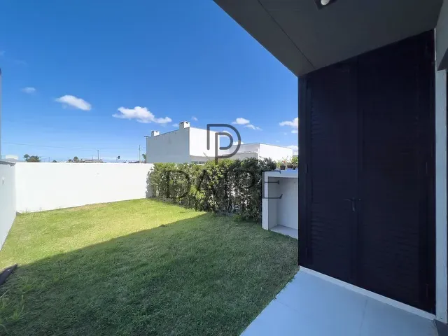 Sobrado com 120m² 2 quartos e 3 banheiros, à venda, no bairro Santorini  em Xangri-Lá