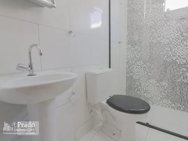 Sobrado 3 quartos e 1 banheiro, à venda, no bairro Sítio Cercado em Curitiba
