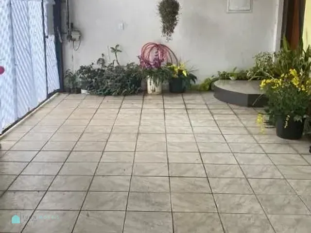 Sobrado com 278m² 3 quartos e 5 banheiros, à venda, no bairro Vila Picinin em São Paulo