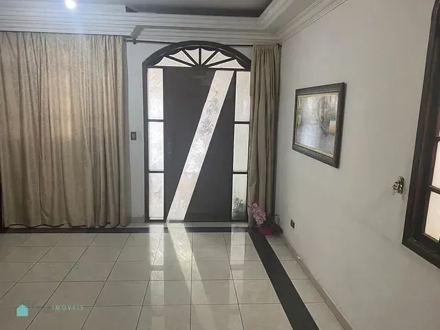 Sobrado com 278m² 3 quartos e 5 banheiros, à venda, no bairro Vila Picinin em São Paulo