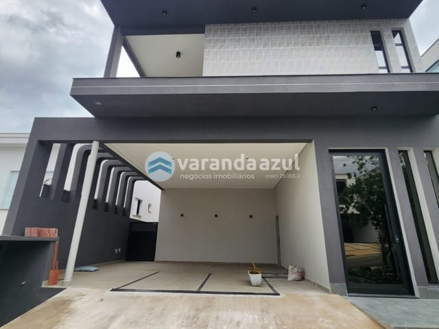 Sobrado 3 quartos e 4 banheiros, à venda, no bairro Jardim São Pedro em Mogi das Cruzes