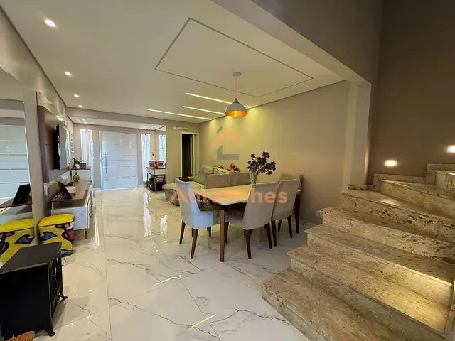 Sobrado com 114m² 2 quartos e 4 banheiros, à venda, no bairro Jardim Regina em São Paulo