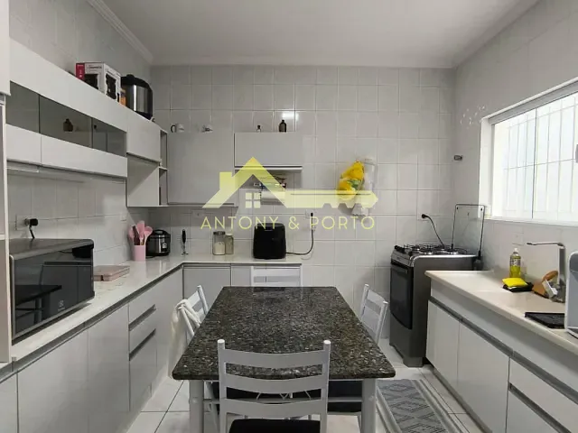 Sobrado com 102m² 2 quartos e 2 banheiros, à venda, no bairro Jardim Vila Galvão em Guarulhos