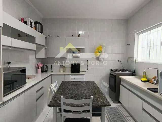Sobrado com 102m² 2 quartos e 2 banheiros, à venda, no bairro Jardim Vila Galvão em Guarulhos