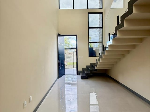 Sobrado com 155m² 4 quartos e 2 banheiros, à venda, no bairro Jardim Carvalho em Ponta Grossa