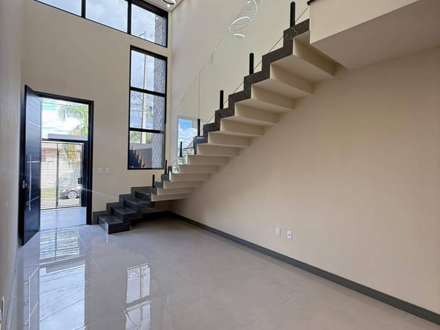 Sobrado com 155m² 4 quartos e 2 banheiros, à venda, no bairro Jardim Carvalho em Ponta Grossa