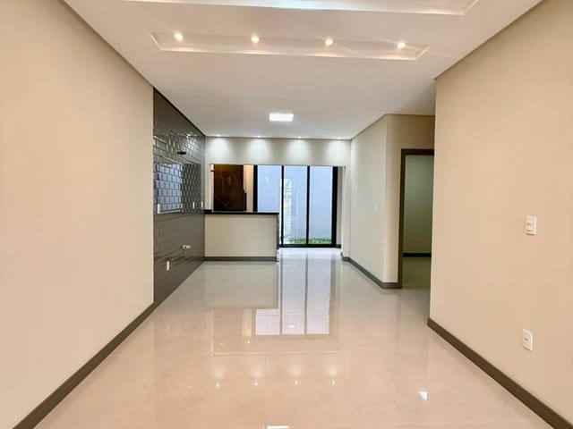 Sobrado com 155m² 4 quartos e 2 banheiros, à venda, no bairro Jardim Carvalho em Ponta Grossa