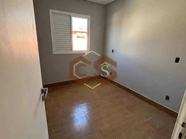 Sobrado com 140m² 3 quartos e 2 banheiros, à venda, no bairro Parque Residencial Indaiá em Indaiatuba