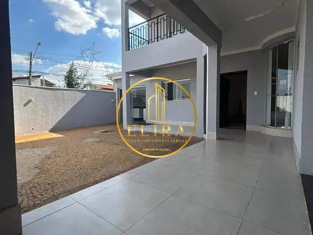 Sobrado com 185m² 3 quartos e 3 banheiros, à venda, no bairro Parque Novo Mundo em Americana
