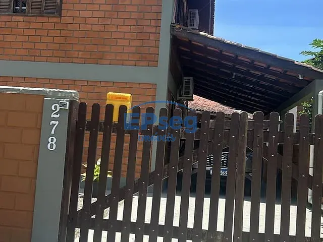 Sobrado com 384m² 4 quartos e 4 banheiros, à venda, no bairro Continental em Itapoá