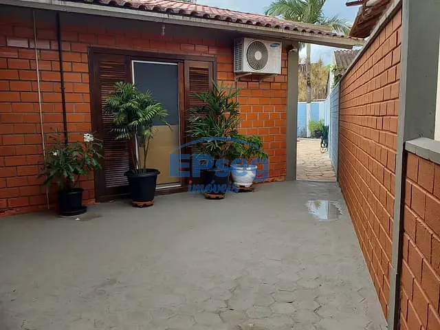Sobrado com 384m² 4 quartos e 4 banheiros, à venda, no bairro Continental em Itapoá