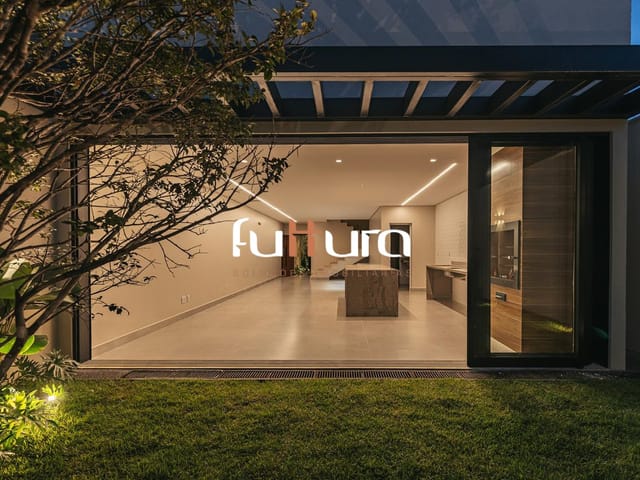 Sobrado com 210m² 3 quartos e 3 banheiros, à venda, no bairro Jardim Atlântico em Goiânia