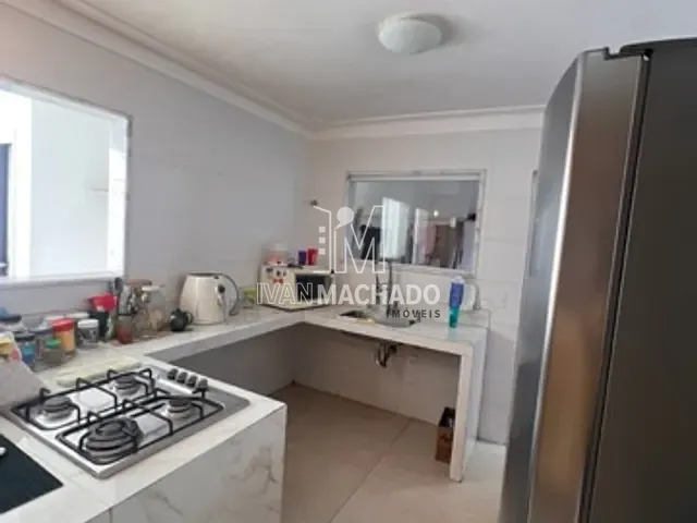 Sobrado com 200m² 4 quartos e 2 banheiros, à venda, no bairro Jardim Camburi em Vitória