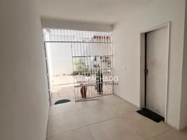 Sobrado com 200m² 4 quartos e 2 banheiros, à venda, no bairro Jardim Camburi em Vitória