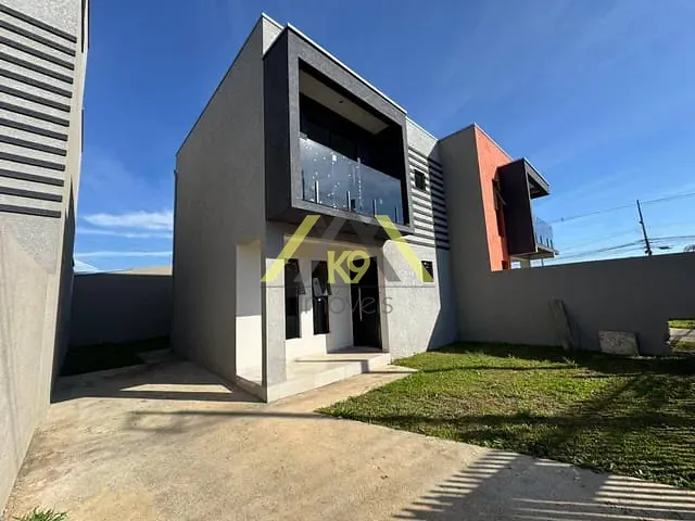 Sobrado com 150m² 3 quartos e 1 banheiro, à venda, no bairro Guaraituba em Colombo