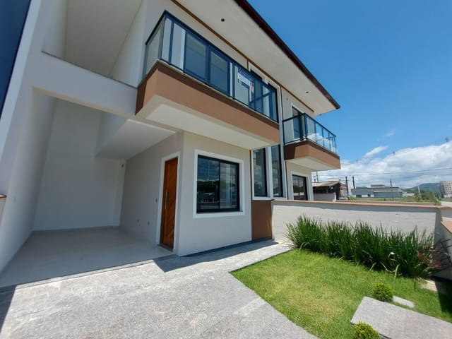 Foto do Sobrado - Sobrado com 2 dormitórios à venda, 83 m² por R$ 499.000,00 - Bela Vista - Palhoça/SC | Madri Imóveis