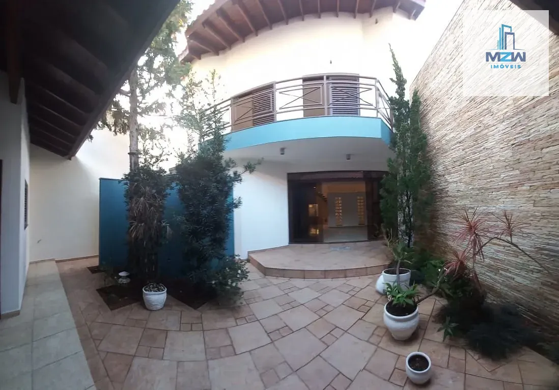 Sobrado, 3 quartos, 354 m² - Foto 1