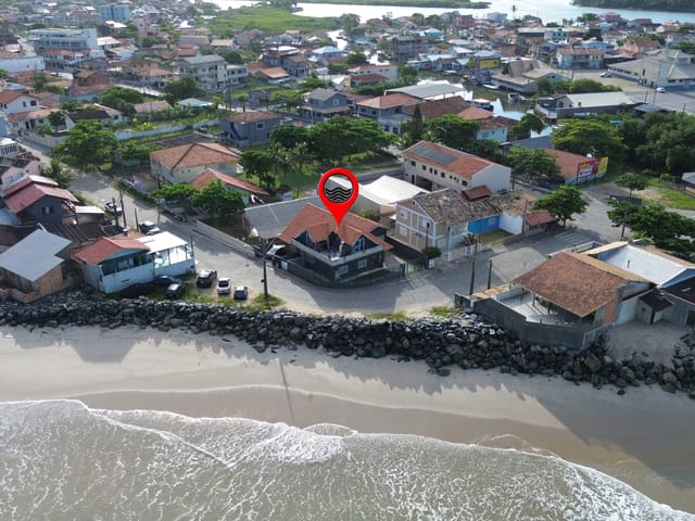 Foto do Sobrado - Sobrado Frente Mar na Boca da Barra à venda, Bairro Centro, Balneário Barra do Sul, SC | North Center