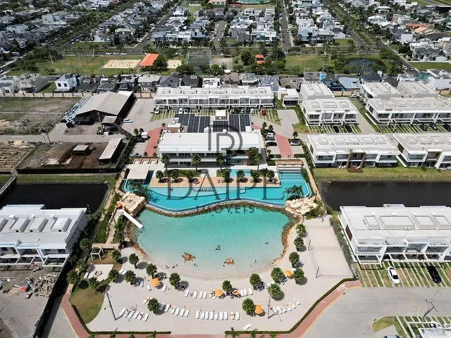 Sobrado com 120m² 2 quartos e 3 banheiros, à venda, no bairro Zona Nova em Capão da Canoa