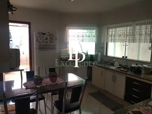 Sobrado com 180m² 3 quartos e 2 banheiros, à venda, no bairro Vila Independencia em São Paulo