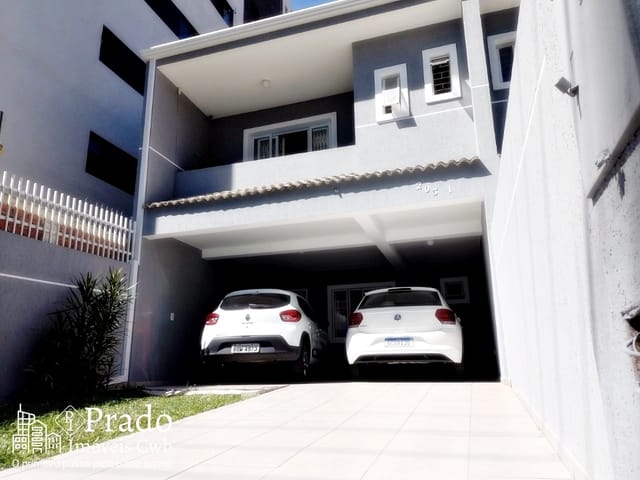 Sobrado com 228m² 3 quartos e 3 banheiros, à venda, no bairro Novo Mundo em Curitiba