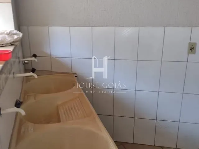 Sobrado com 211m² 4 quartos e 1 banheiro, à venda, no bairro Setor Jaó em Goiânia