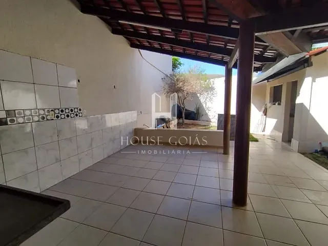 Sobrado com 211m² 4 quartos e 1 banheiro, à venda, no bairro Setor Jaó em Goiânia