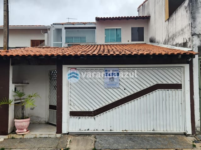 Sobrado 4 quartos e 4 banheiros, à venda, no bairro Vila Suissa em Mogi das Cruzes