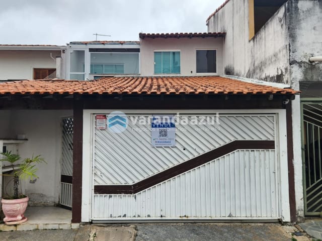 Sobrado 4 quartos e 4 banheiros, à venda, no bairro Vila Suissa em Mogi das Cruzes