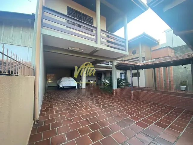 Sobrado 6 quartos e 3 banheiros, à venda, no bairro Porto das Laranjeiras em Araucária