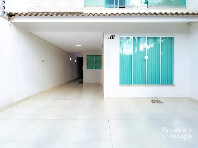 Sobrado com 150m² 3 quartos e 3 banheiros, à venda, no bairro Parque Avenida em Maringá